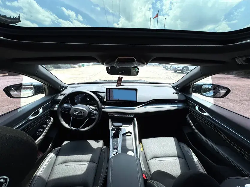 2023 GEELY PREFACE thumbnail 4