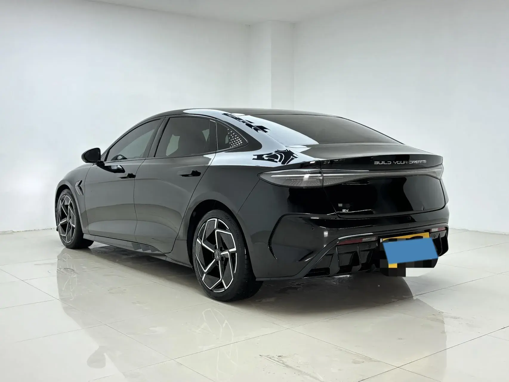 2023 BYD SEAL thumbnail 4