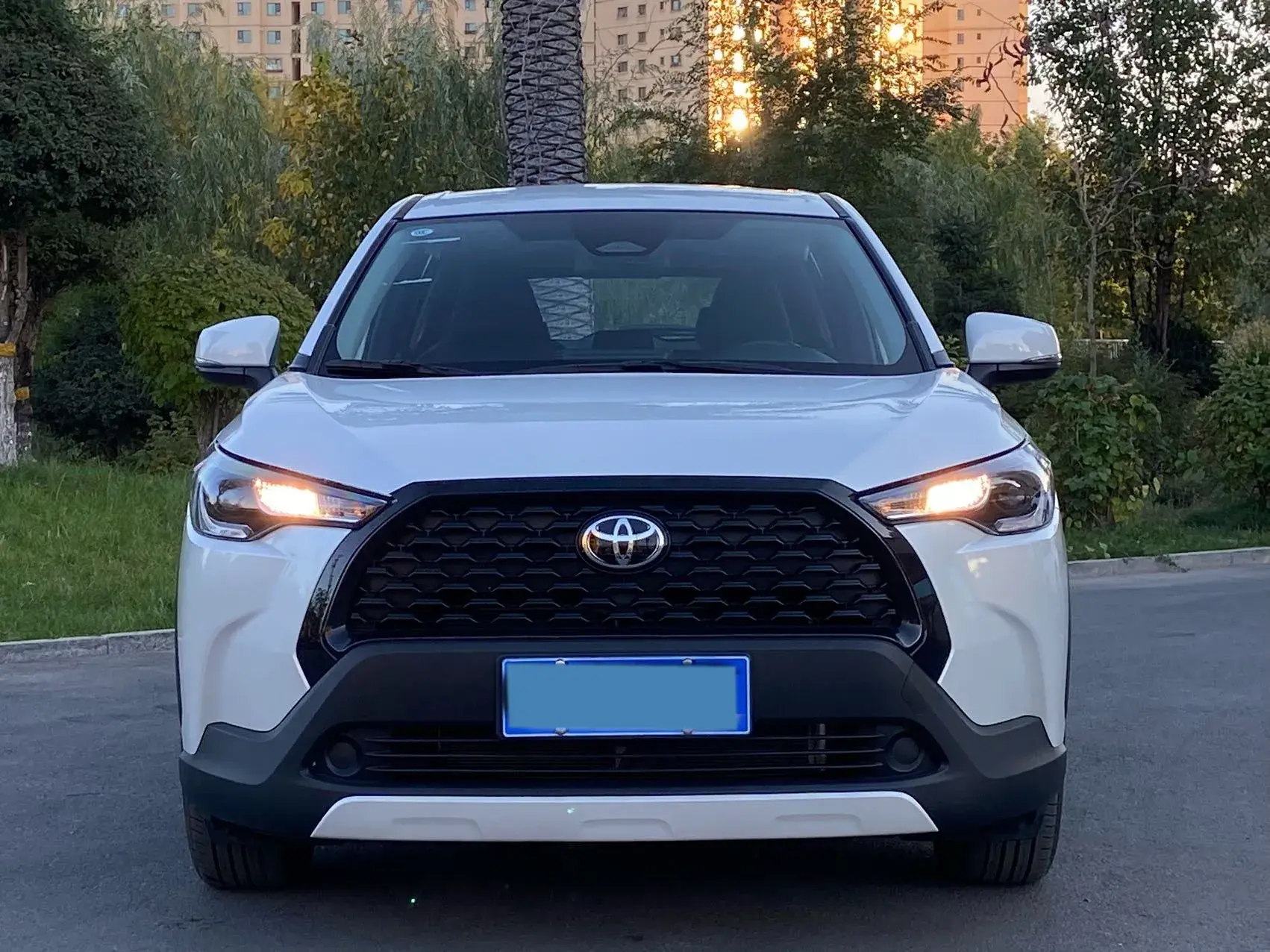 2024 TOYOTA COROLLA thumbnail 2