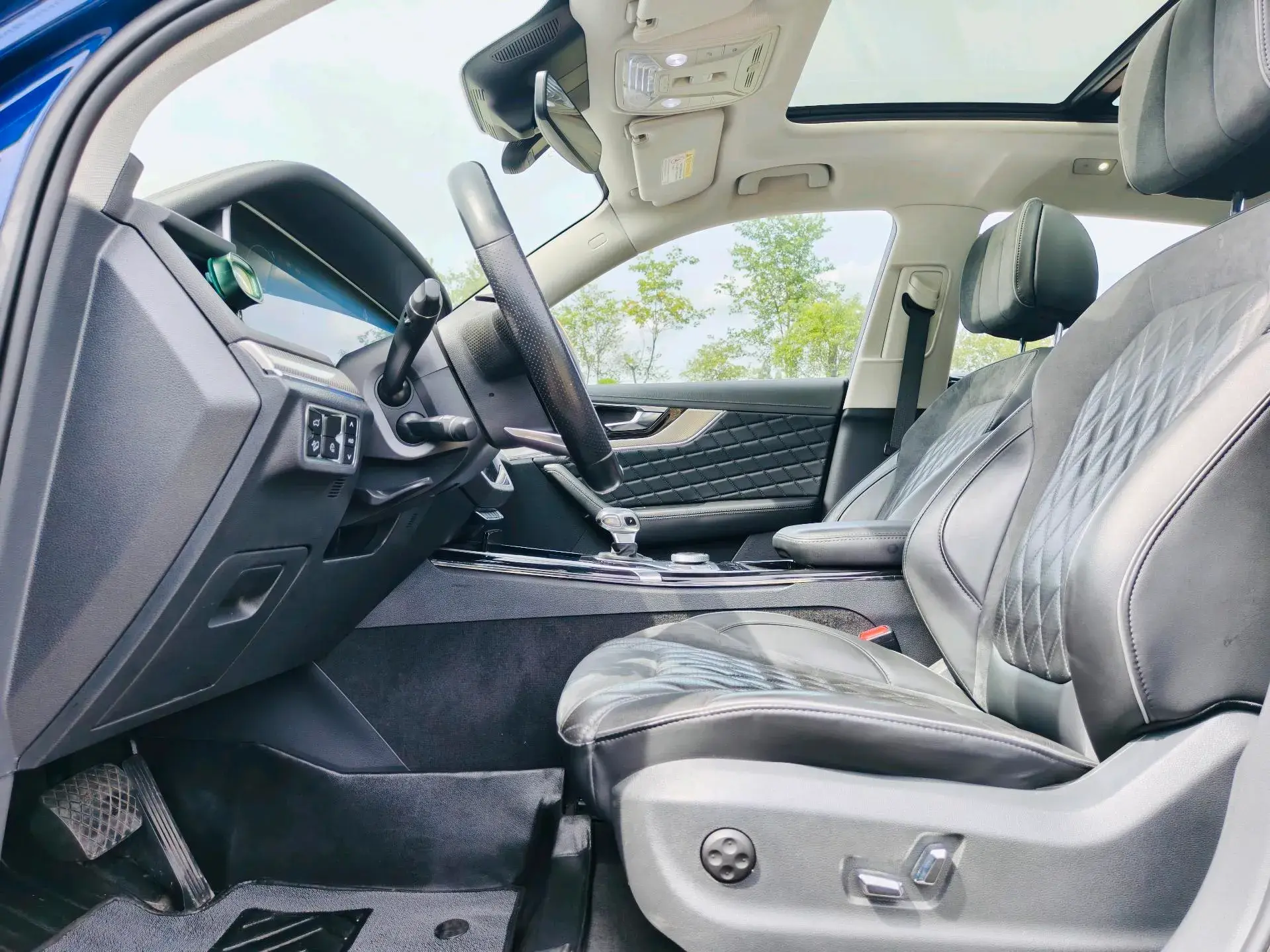 2019 HONGQI HS5 thumbnail 2