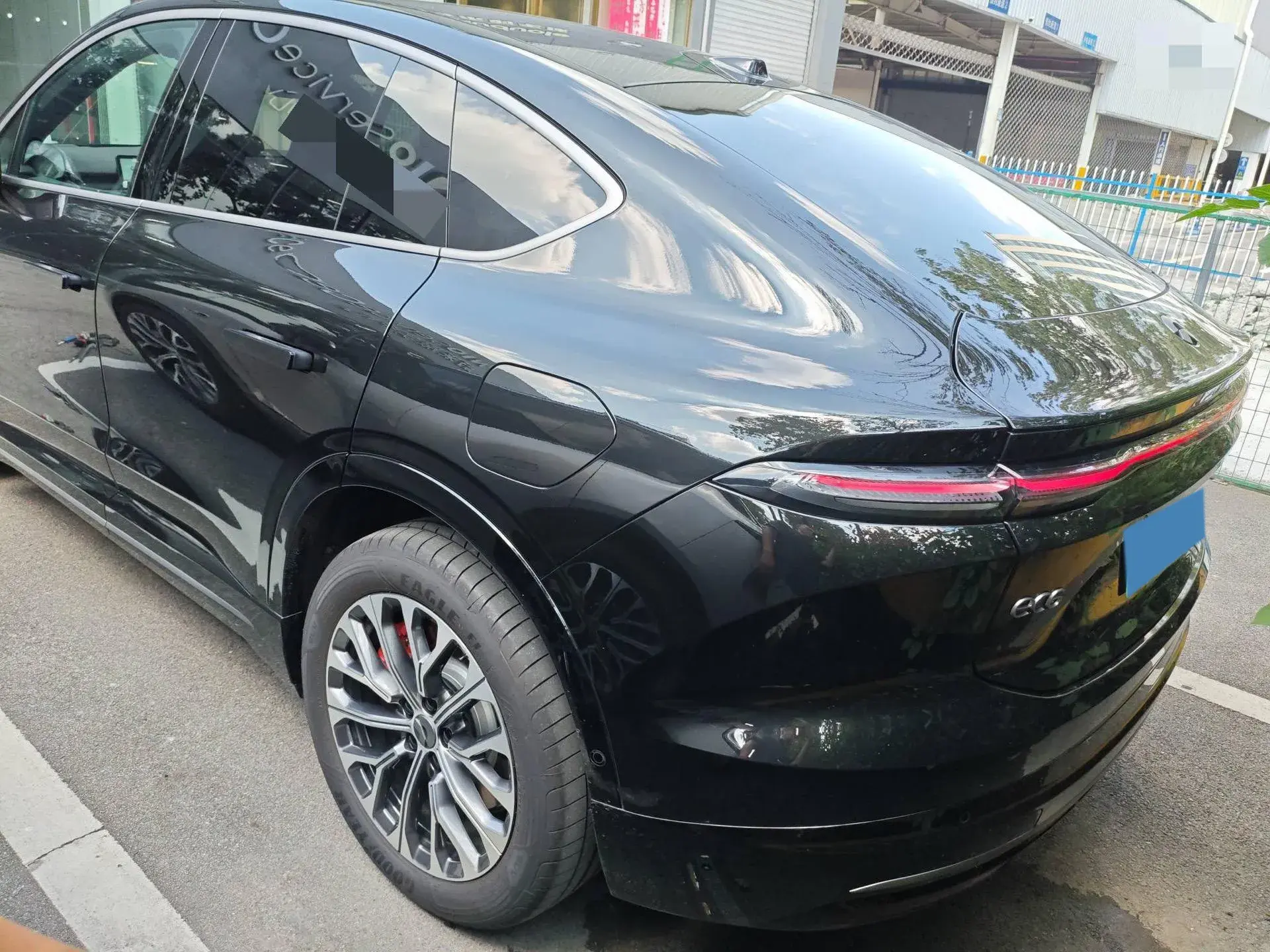 2025 NIO EC6 thumbnail 3