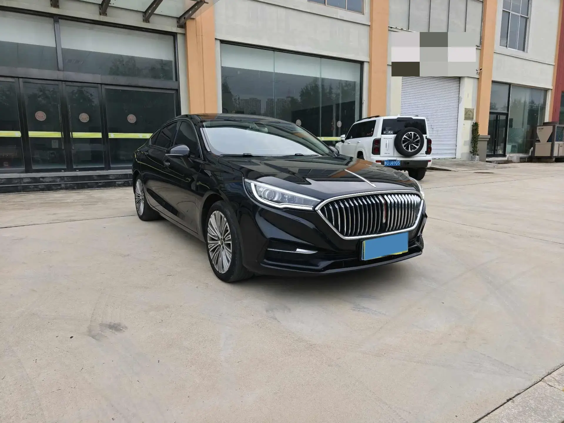 2022 HONGQI H5 thumbnail 3