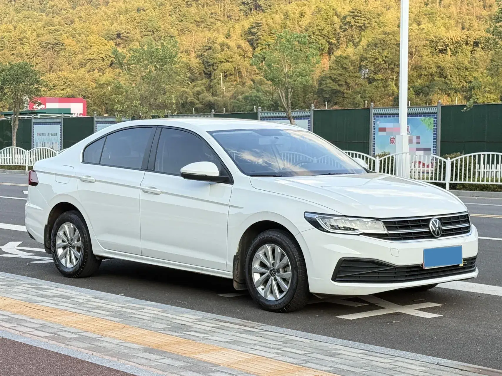 2021 VOLKSWAGEN BORA thumbnail 3