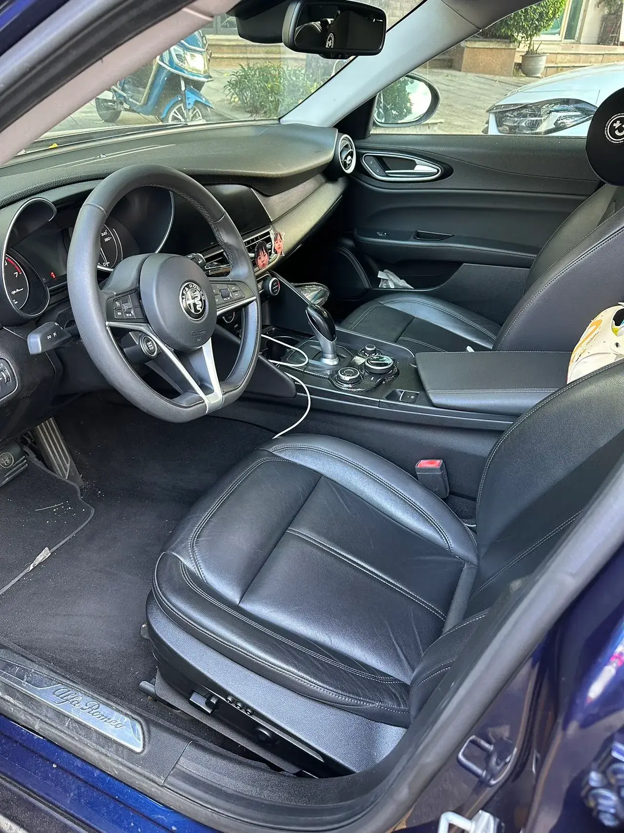 2017 ALFA ROMEO thumbnail 3