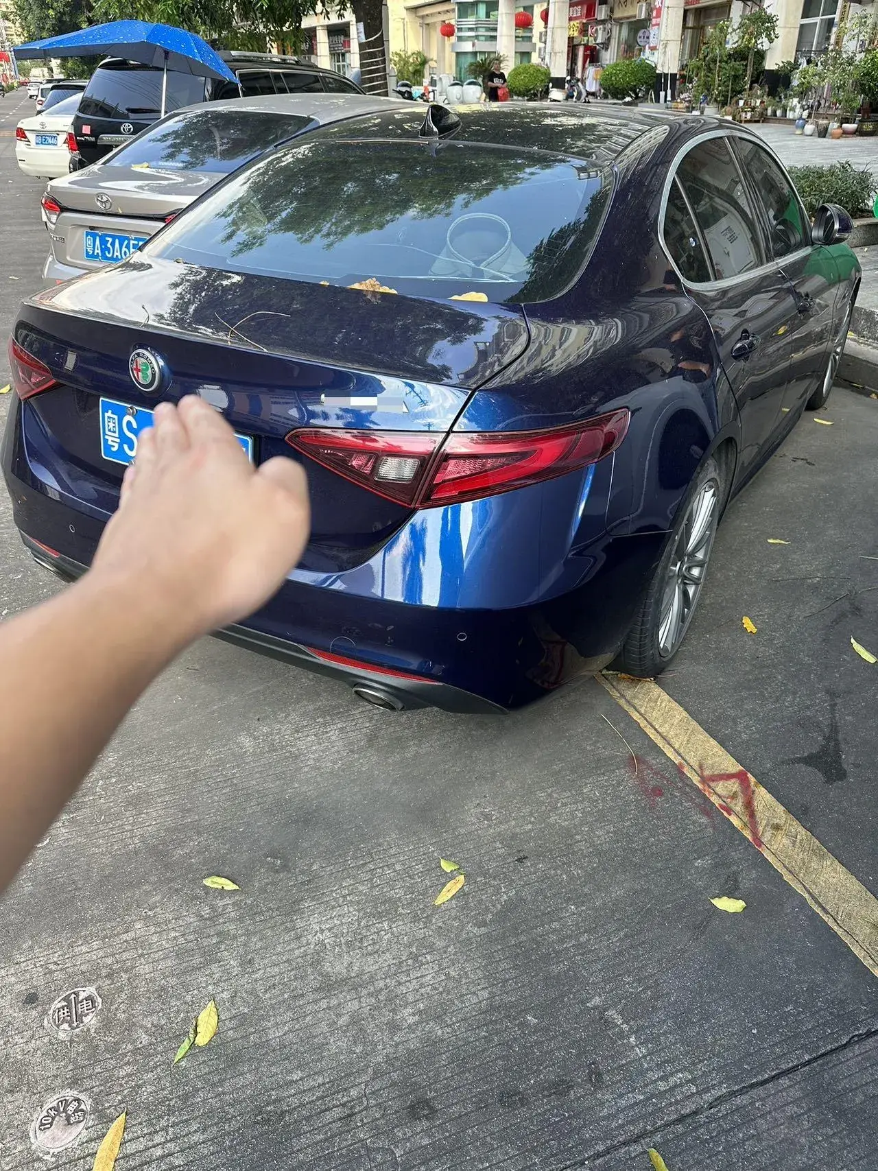 2017 ALFA ROMEO thumbnail 2