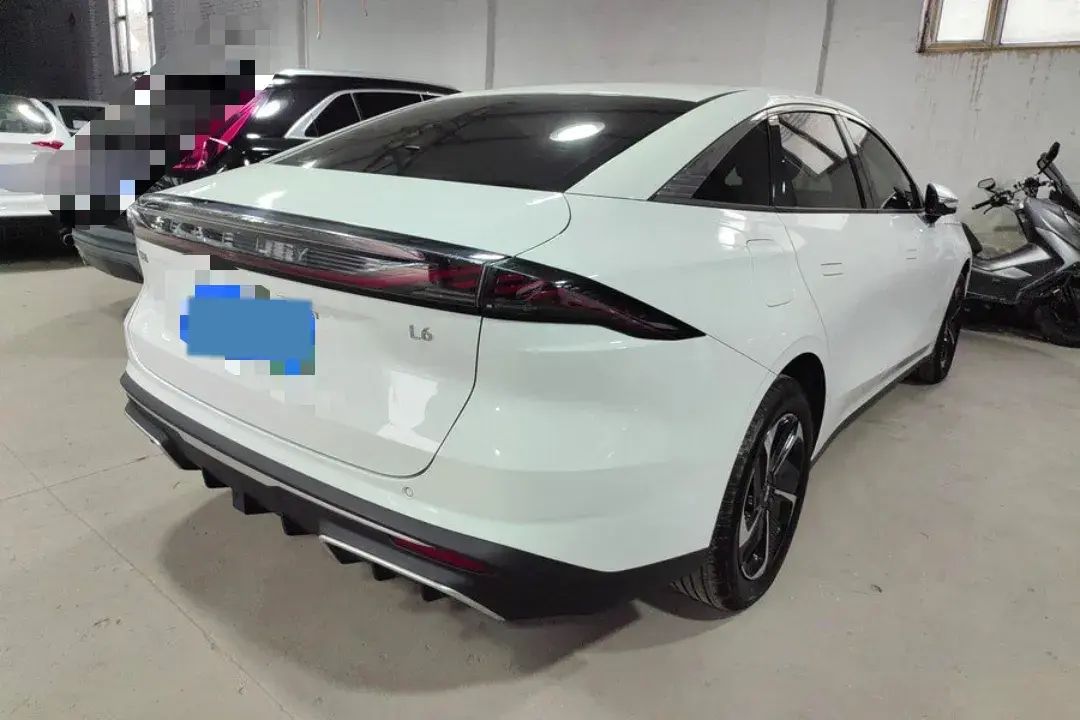 2024 GEELY GALAXY thumbnail 2