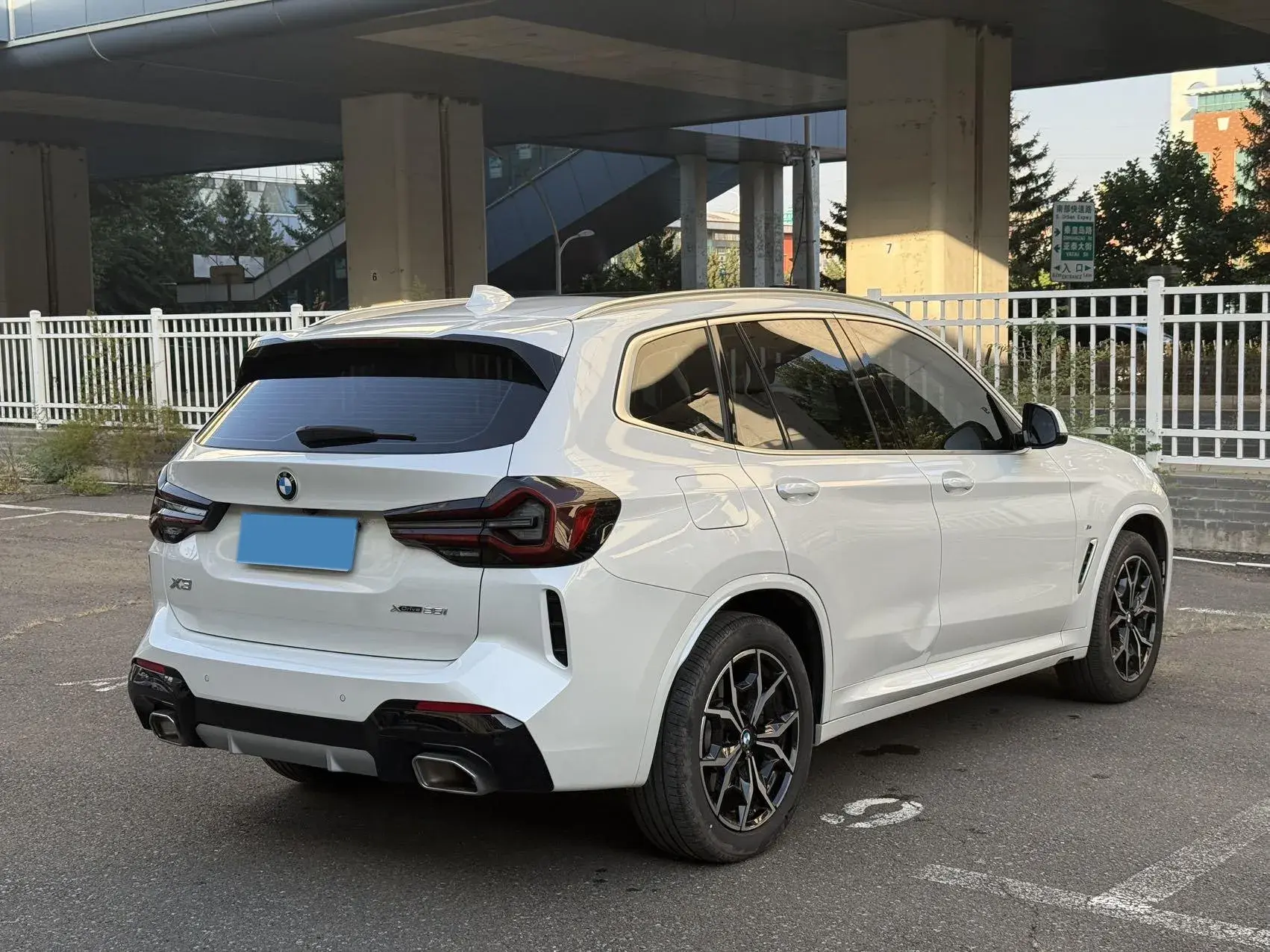 2022 BMW X3 thumbnail 4