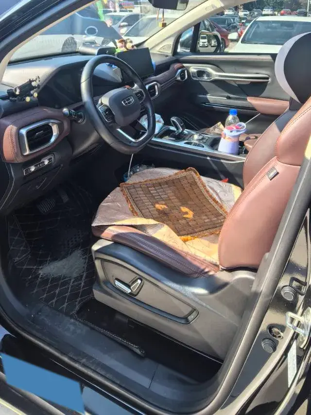 2022 GEELY OKAVANGO thumbnail 4