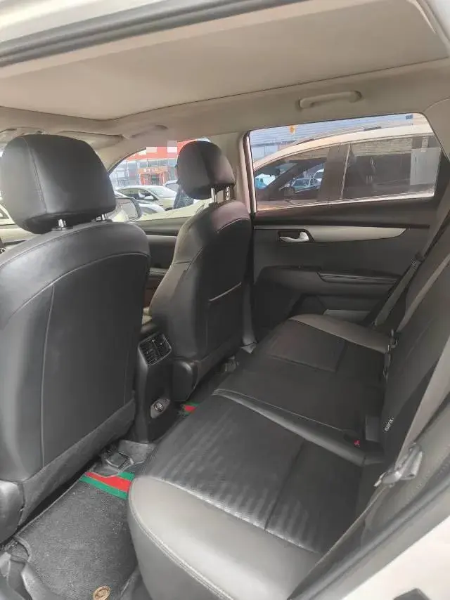 2018 KIA SPORTAGE thumbnail 3