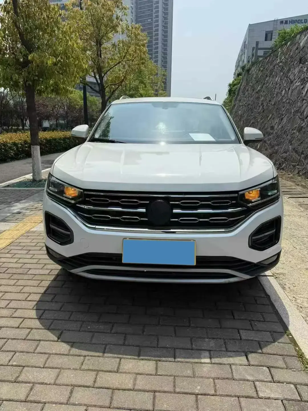 2020 VOLKSWAGEN TAYRON thumbnail 3