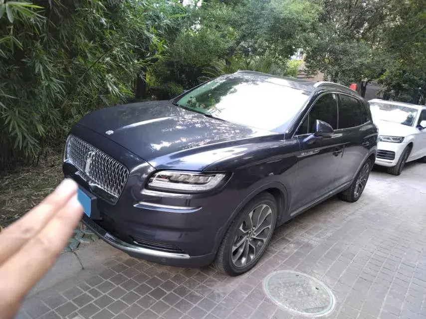 2021 Lincoln Nautilus 2.0T 245HP L4 8AT