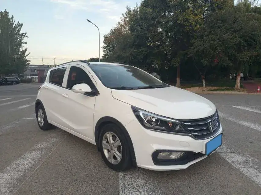 2017 BAOJUN 310 thumbnail 3