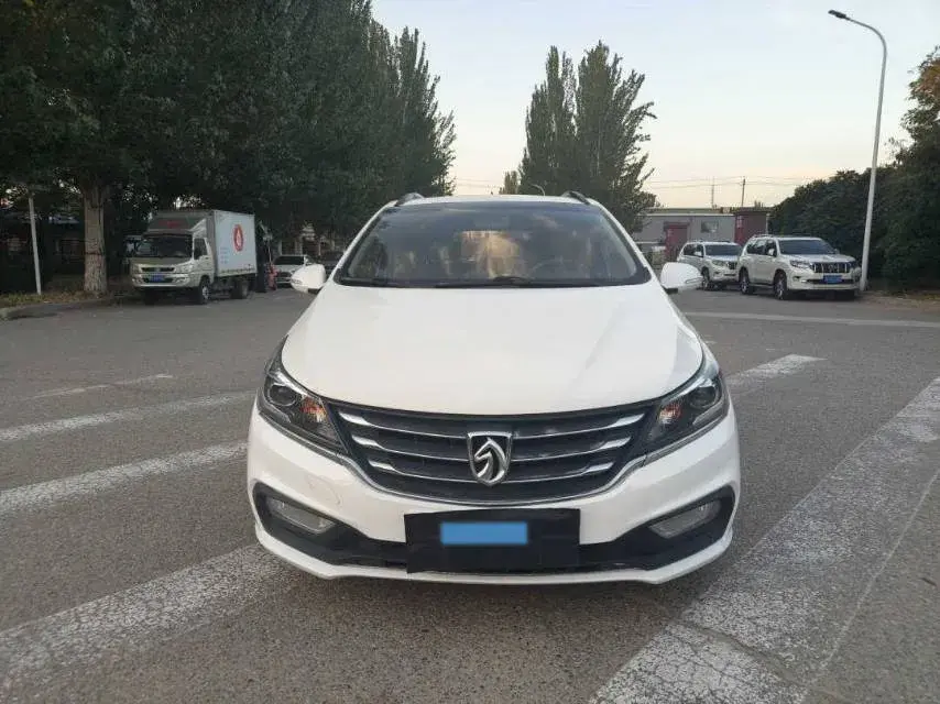 2017 BAOJUN 310 thumbnail 2