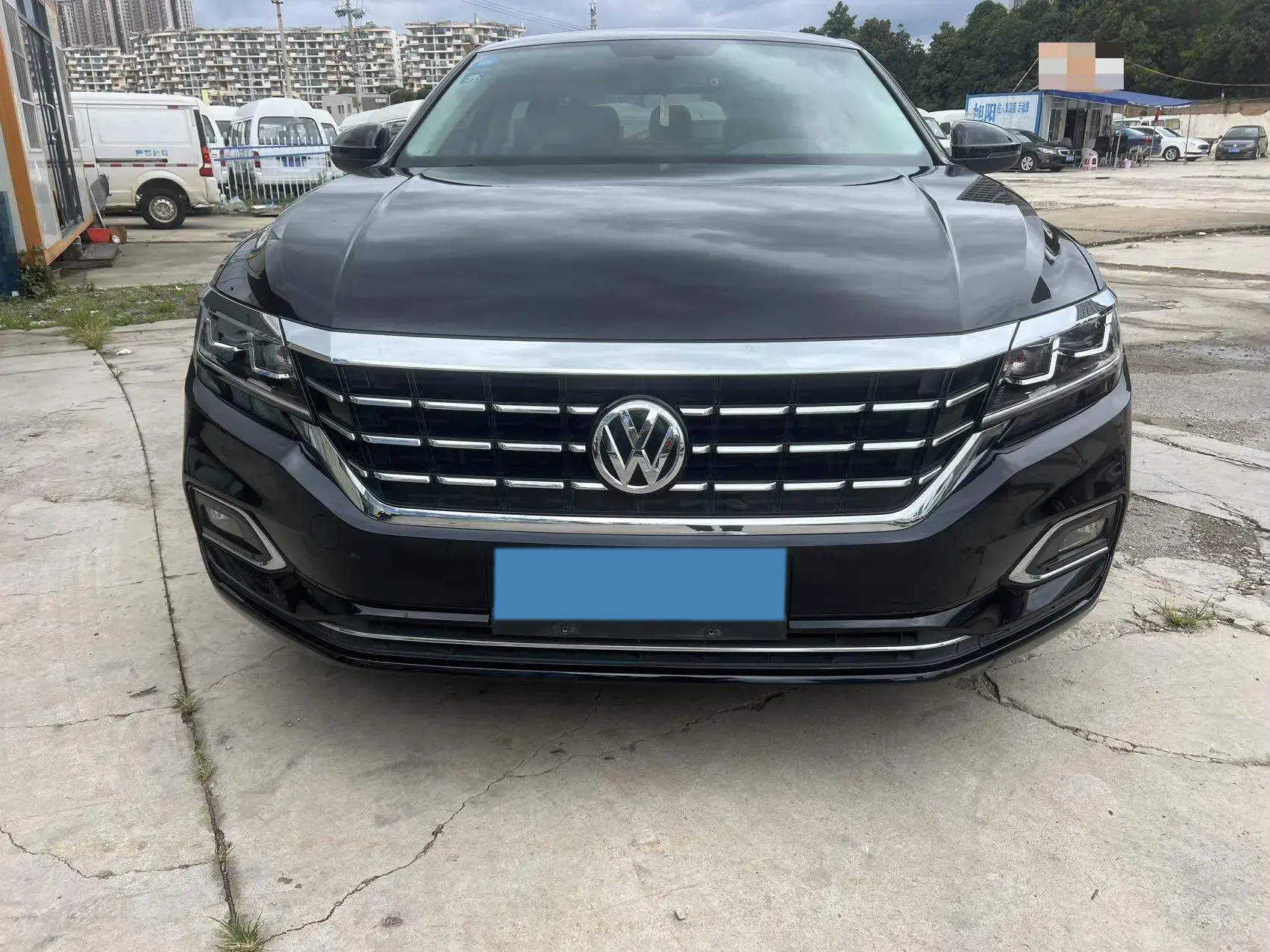 2019 VOLKSWAGEN PASSAT thumbnail 2