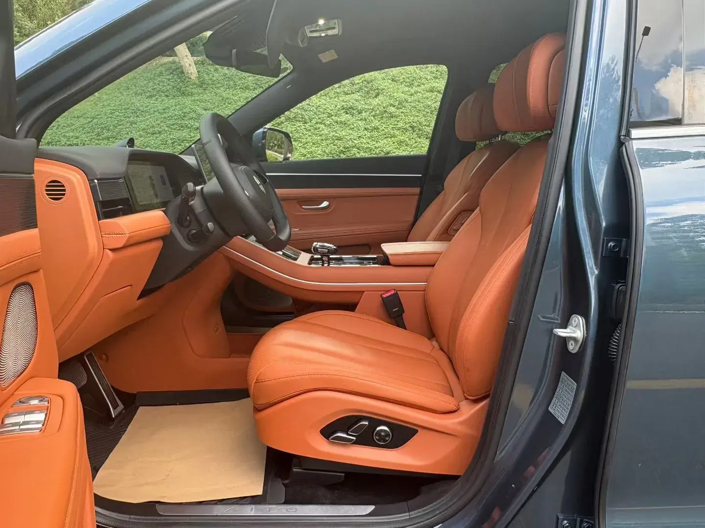 2024 AITO AITO thumbnail 3