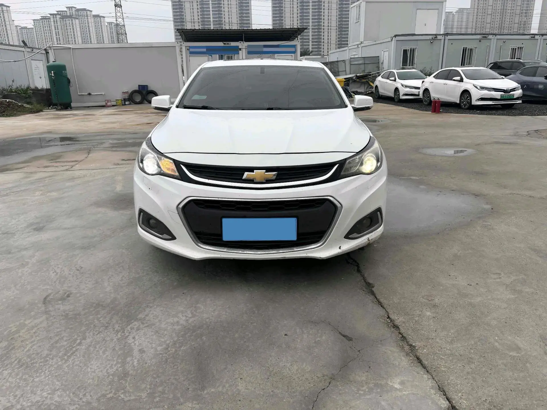 2018 CHEVROLET MALIBU thumbnail 2