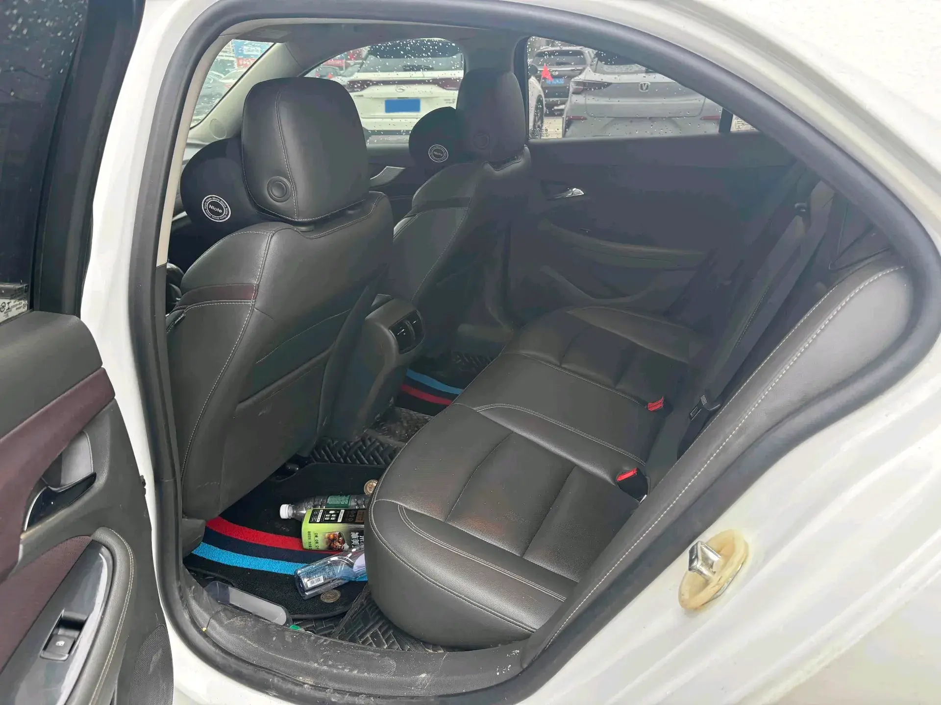 2018 CHEVROLET MALIBU thumbnail 4