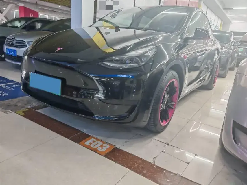 2022 TESLA MODEL view 1