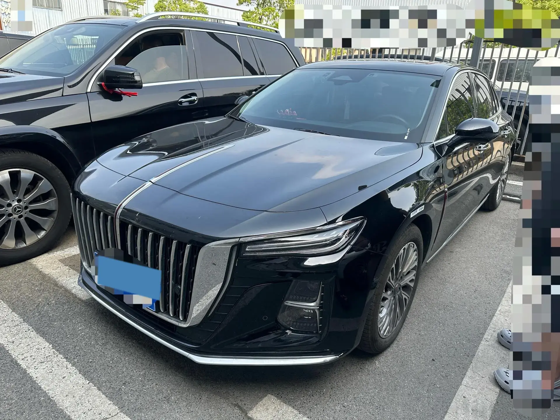 2023 HONGQI H5 view 1