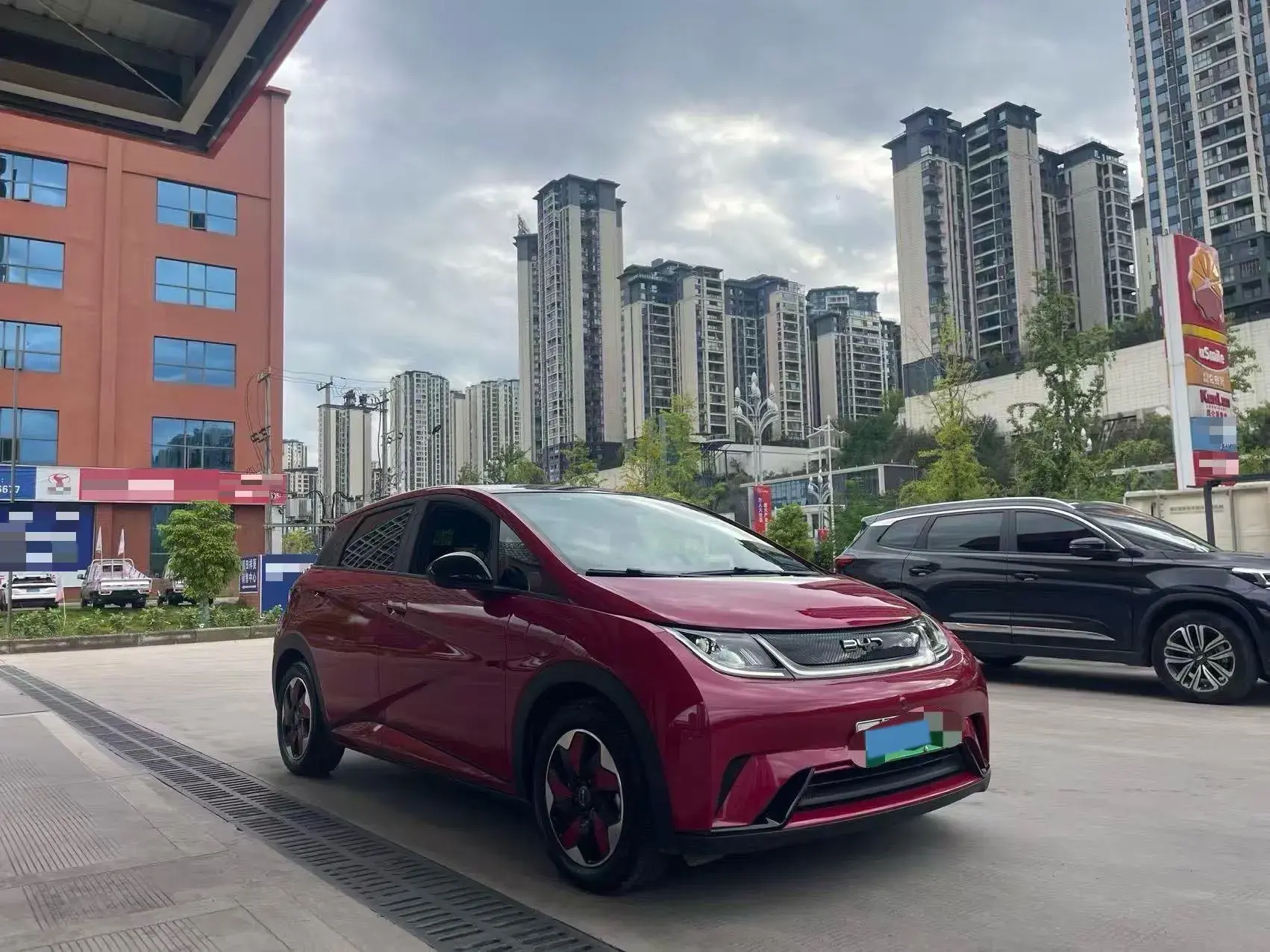 2024 BYD DOLPHIN thumbnail 3