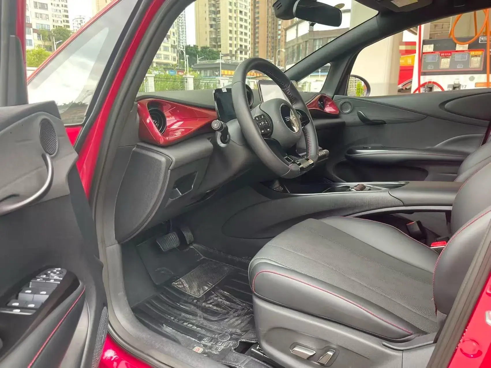 2024 BYD DOLPHIN thumbnail 4