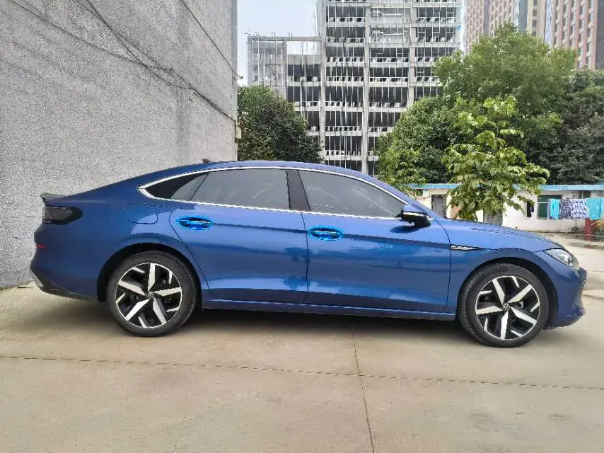 2022 VOLKSWAGEN LAMANDO thumbnail 4