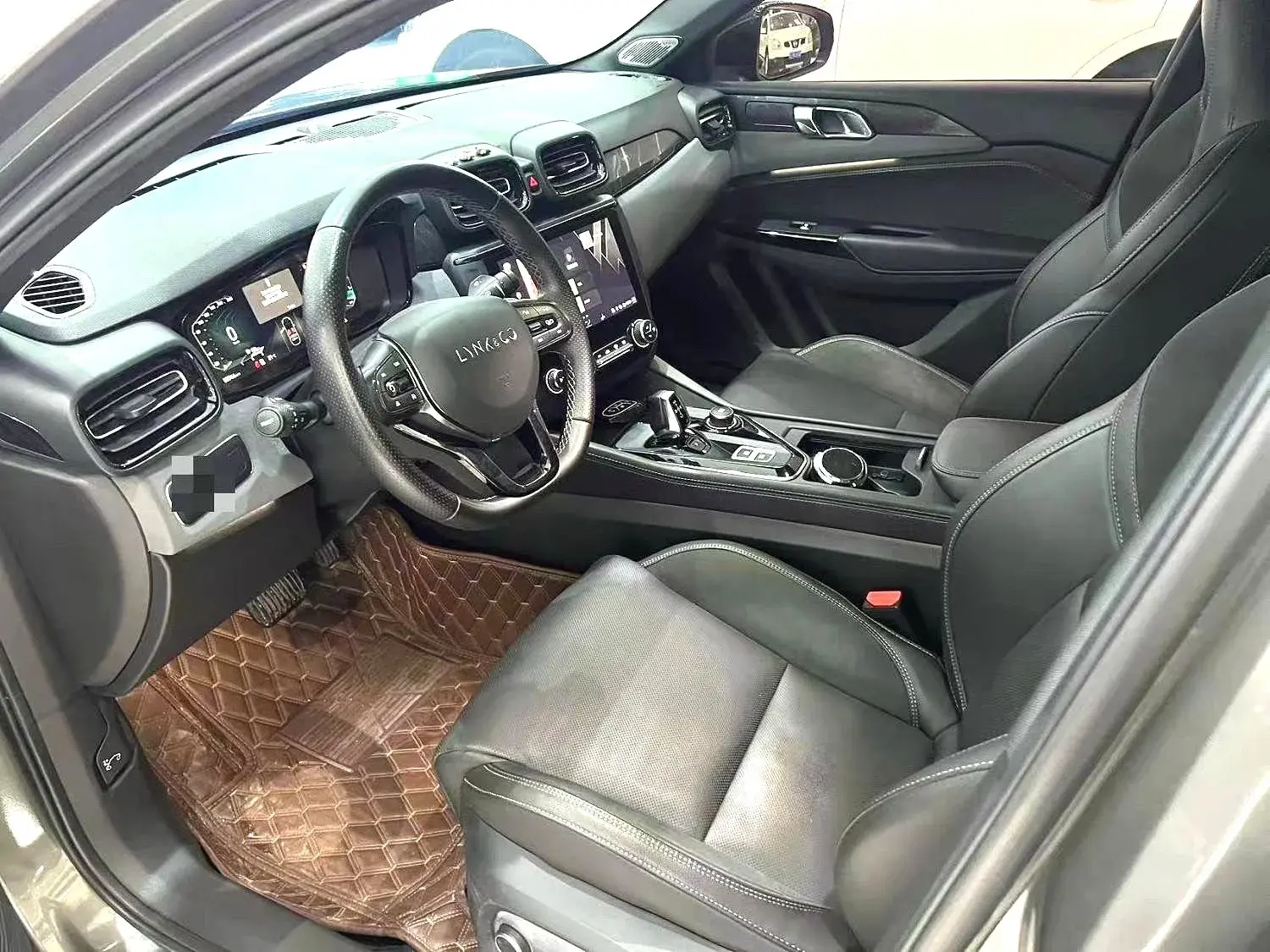 2021 LYNK&CO 03 thumbnail 4