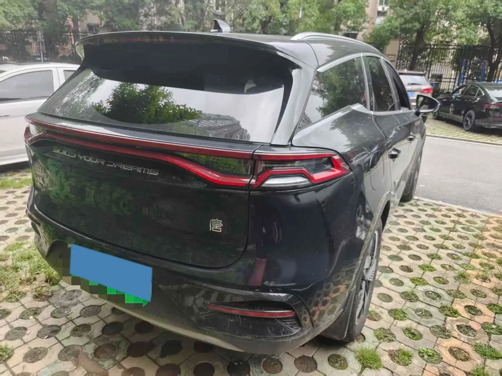 2023 BYD TANG thumbnail 3