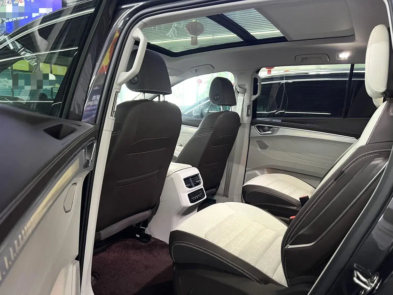 2021 VOLKSWAGEN TALAGON thumbnail 4