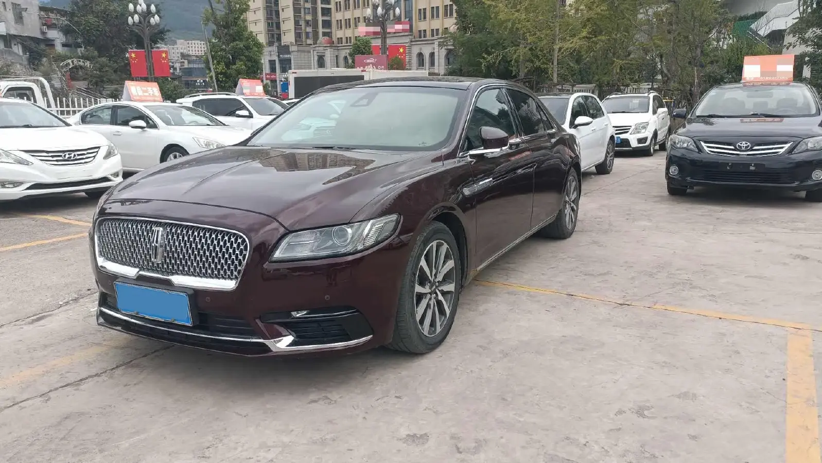 2019 Lincoln Continental 2.0T 261HP L4 6AT