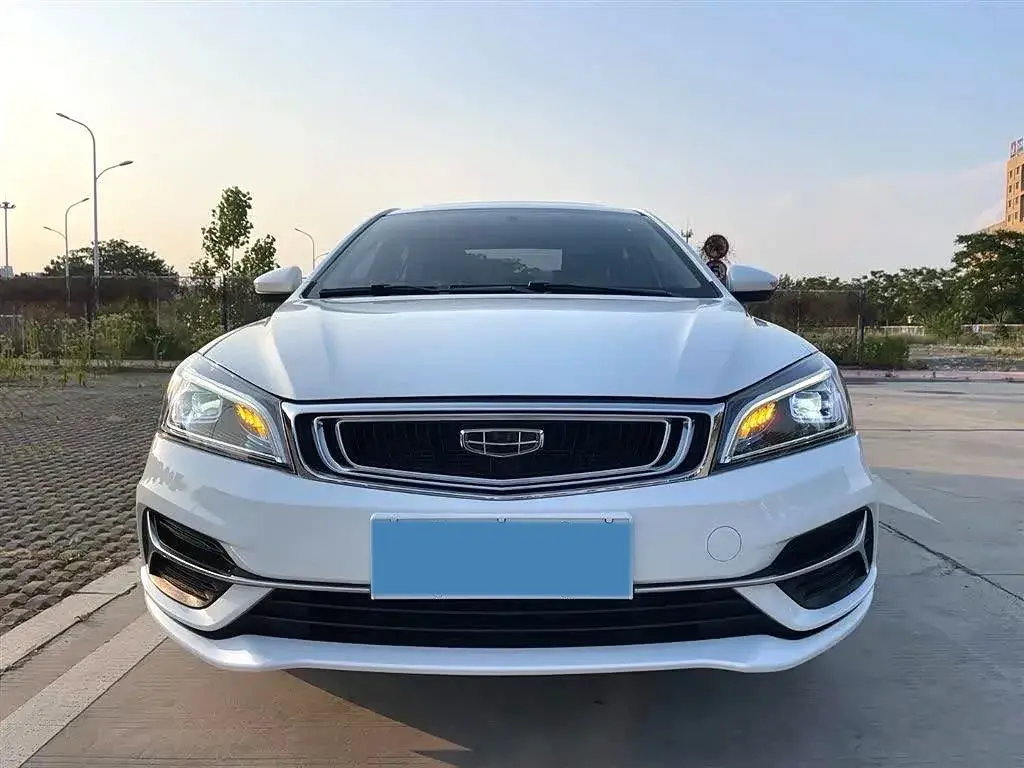 2020 GEELY EMGRAND thumbnail 2