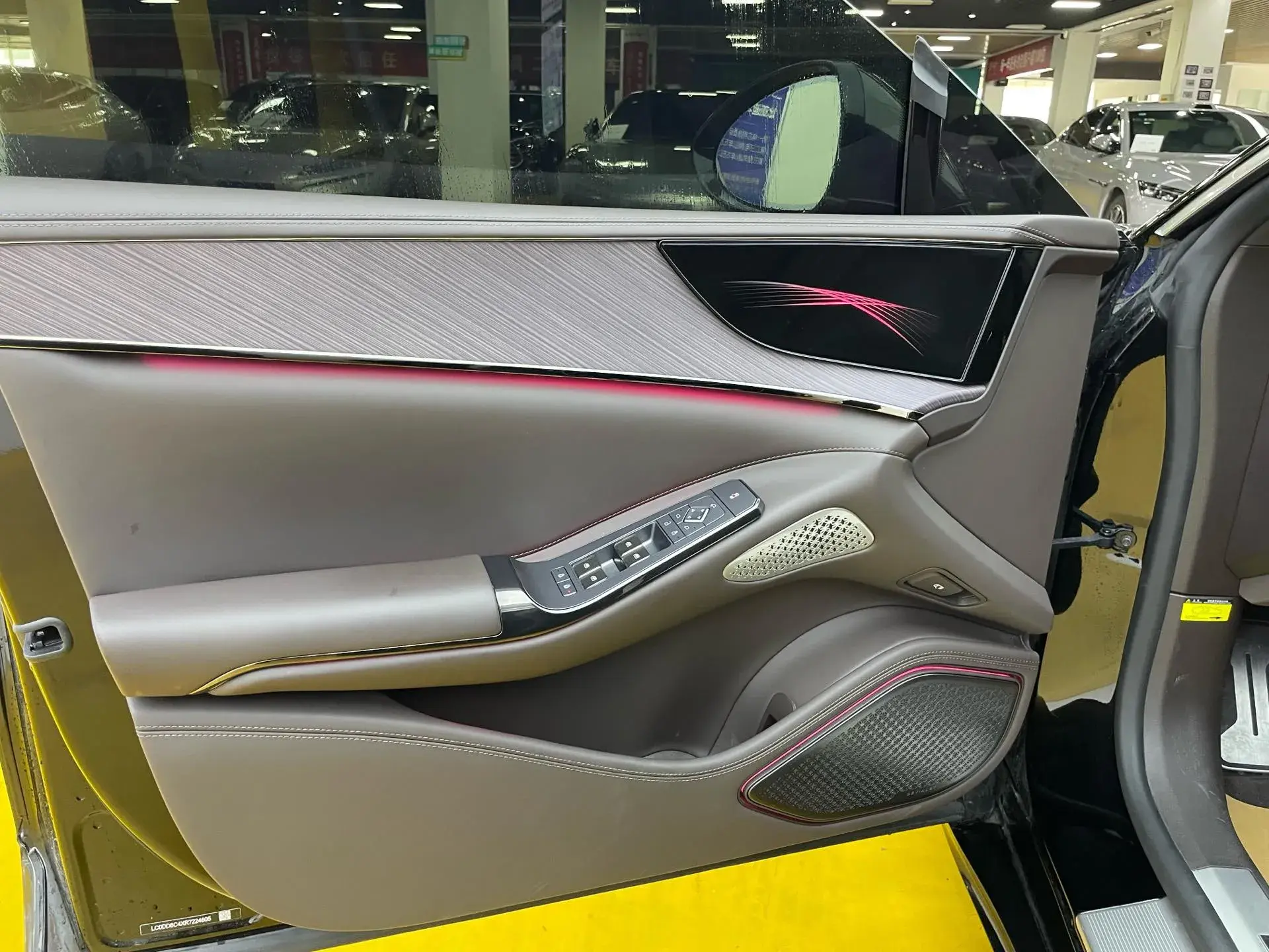 2024 DENZA DENZAZ9 thumbnail 3