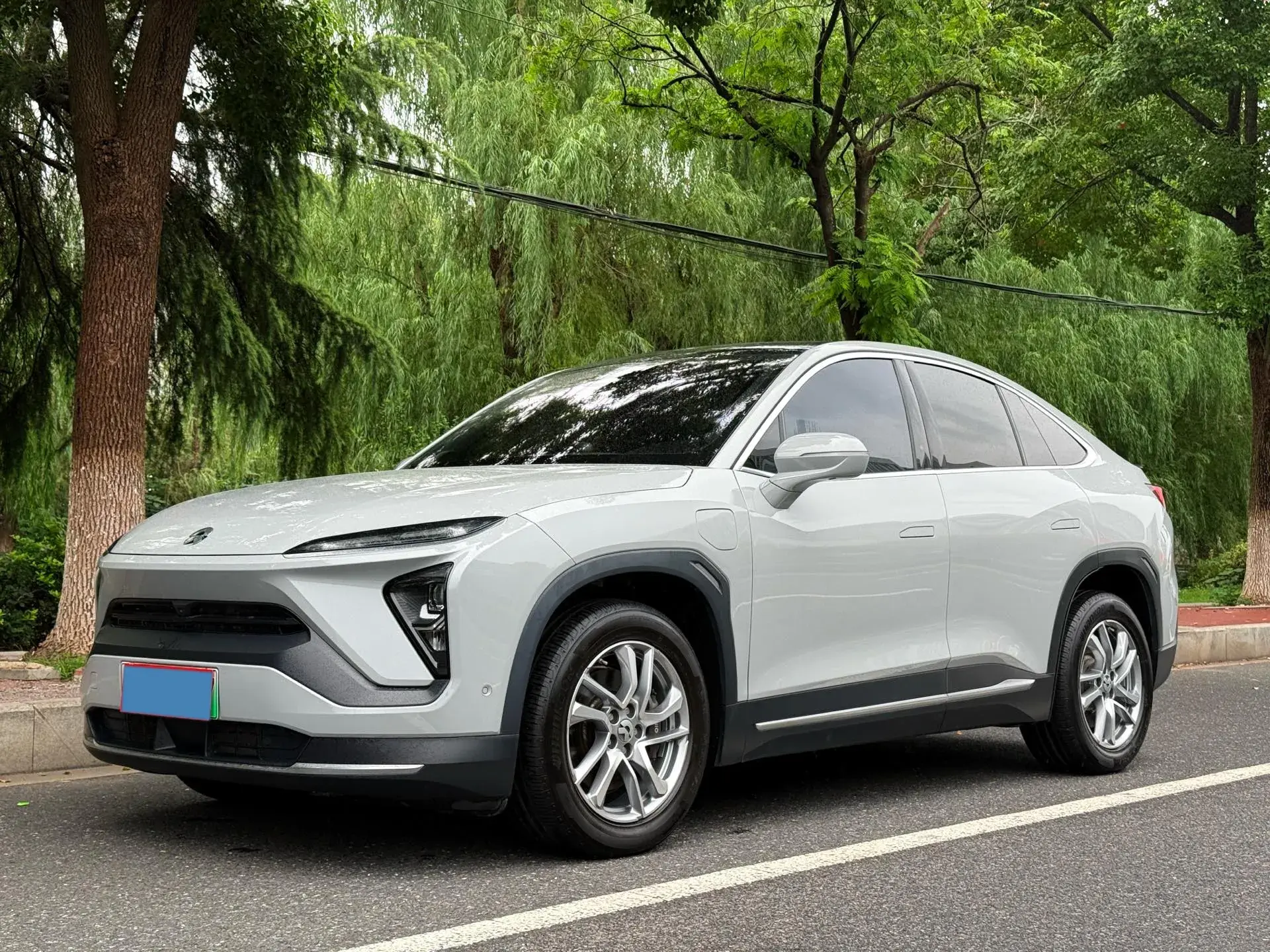 2022 NIO EC6 view 1
