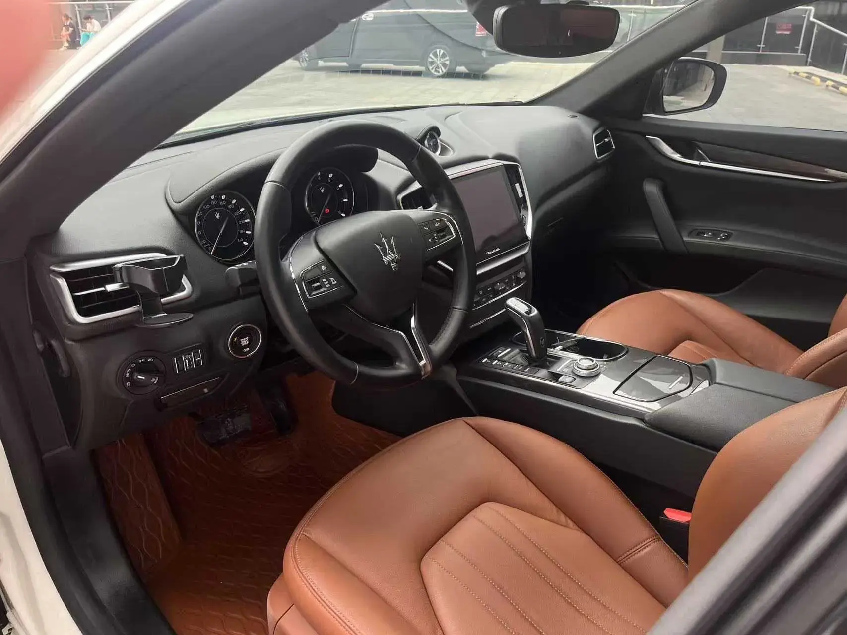 2021 MASERATI GHIBLI thumbnail 4