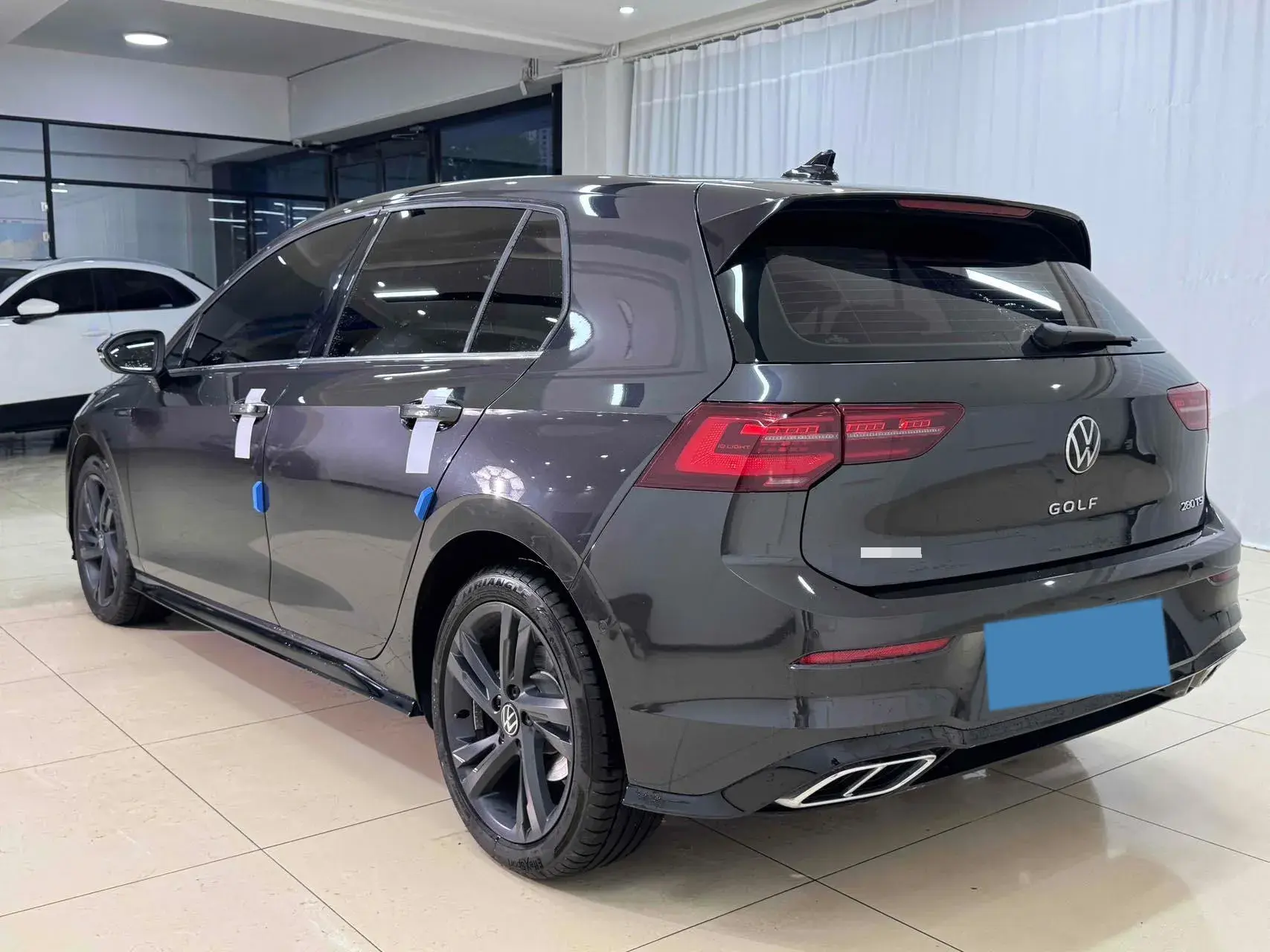 2021 VOLKSWAGEN GOLF thumbnail 4
