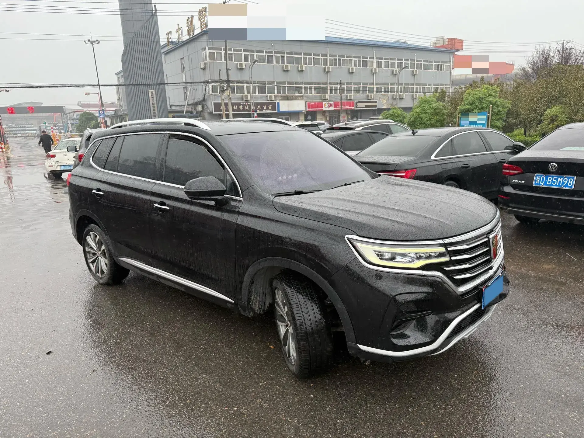 2020 ROEWE I6 thumbnail 3