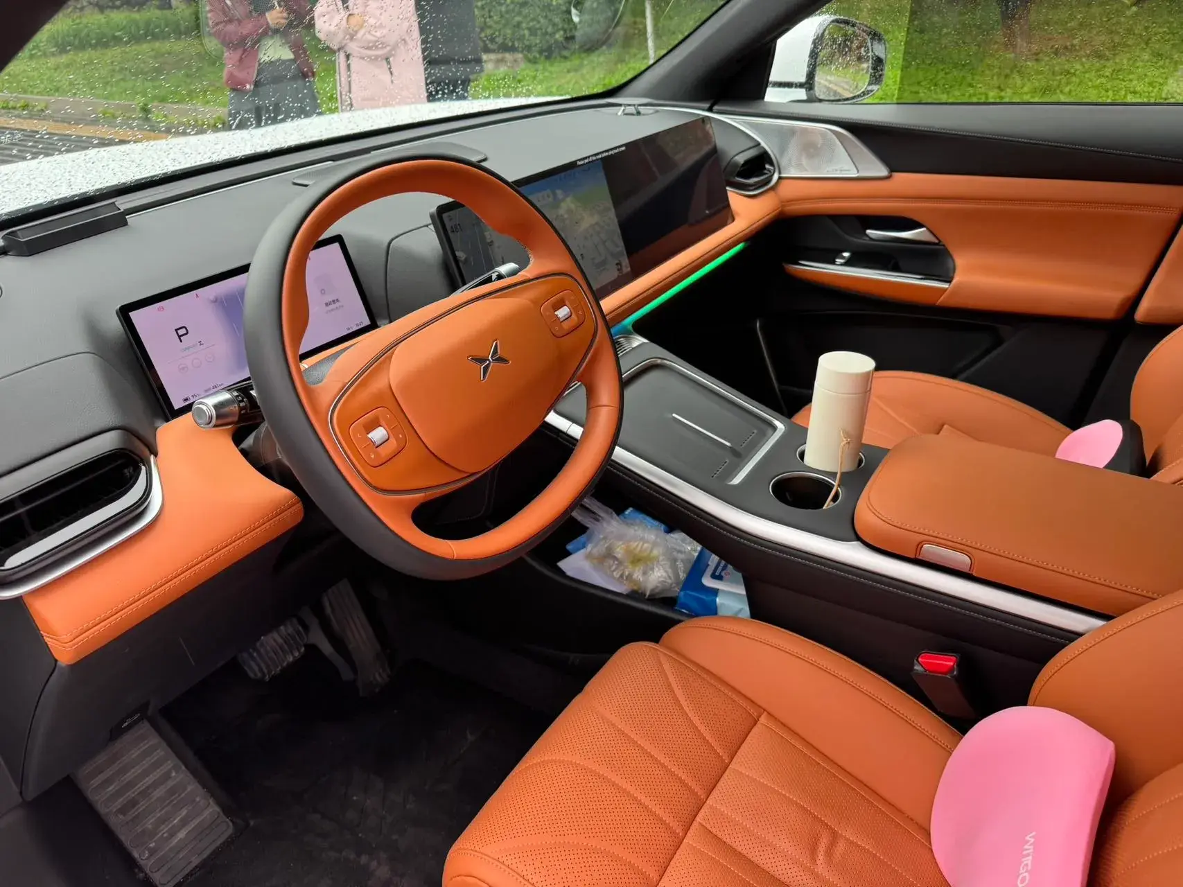 2025 XPENG G9 thumbnail 3