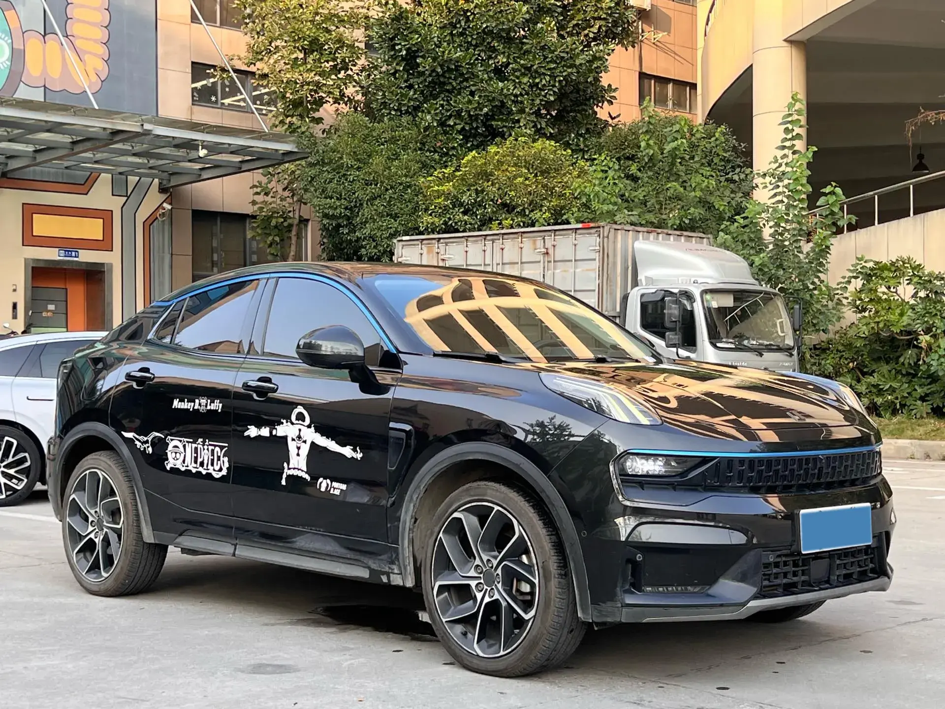 2020 LYNK&CO 05 thumbnail 3