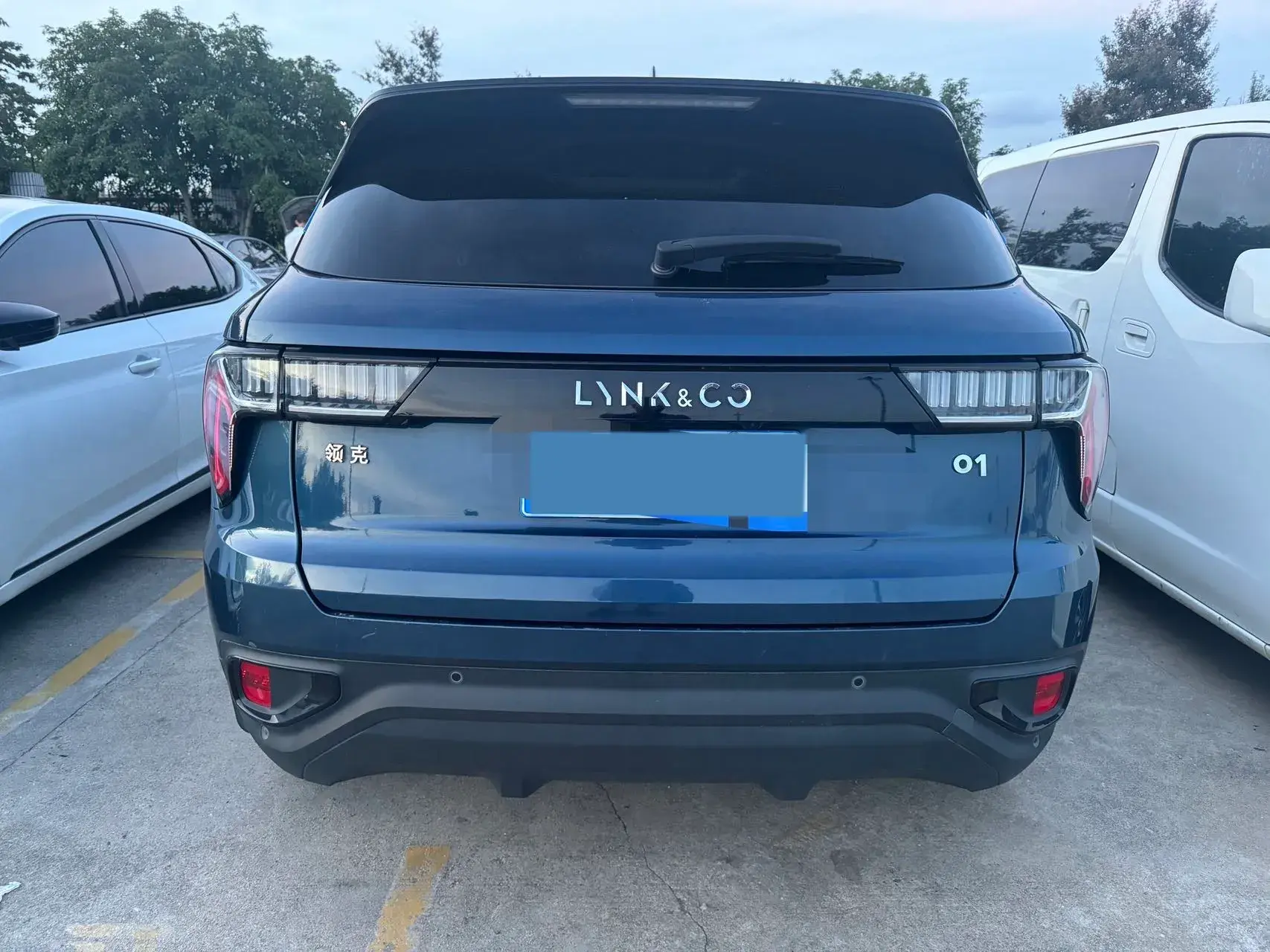 2018 LYNK&CO 01 thumbnail 4