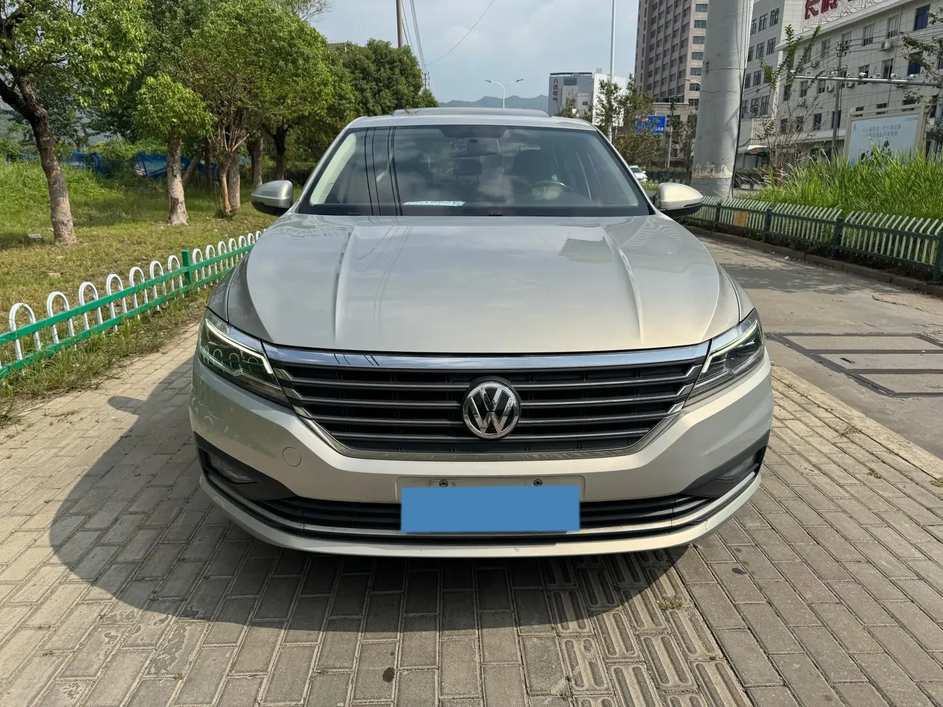 2019 VOLKSWAGEN LAVIDA thumbnail 2