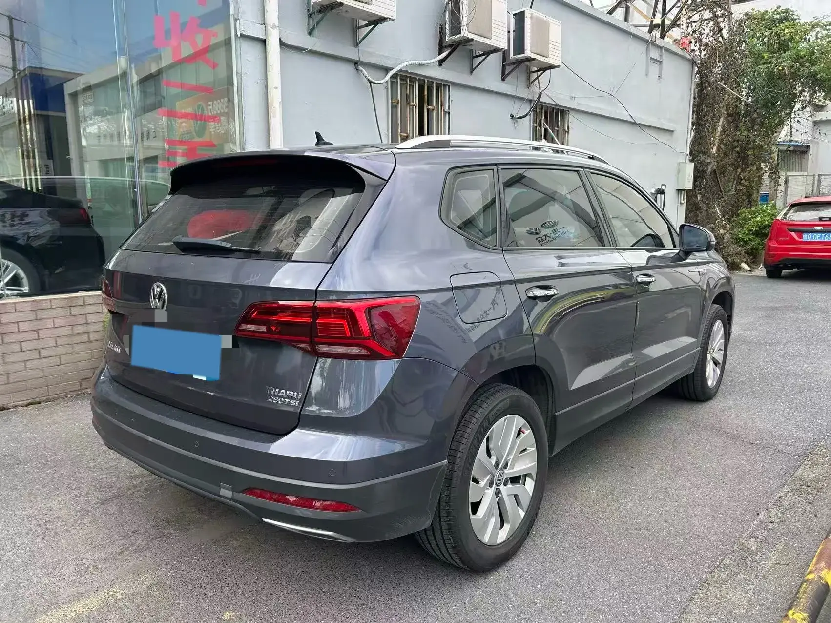 2019 VOLKSWAGEN THARU thumbnail 3