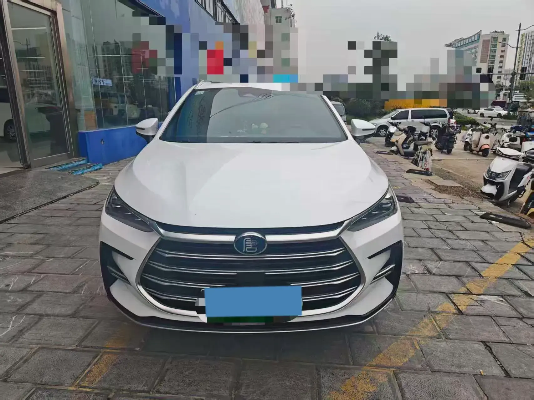 2021 BYD TANG thumbnail 2