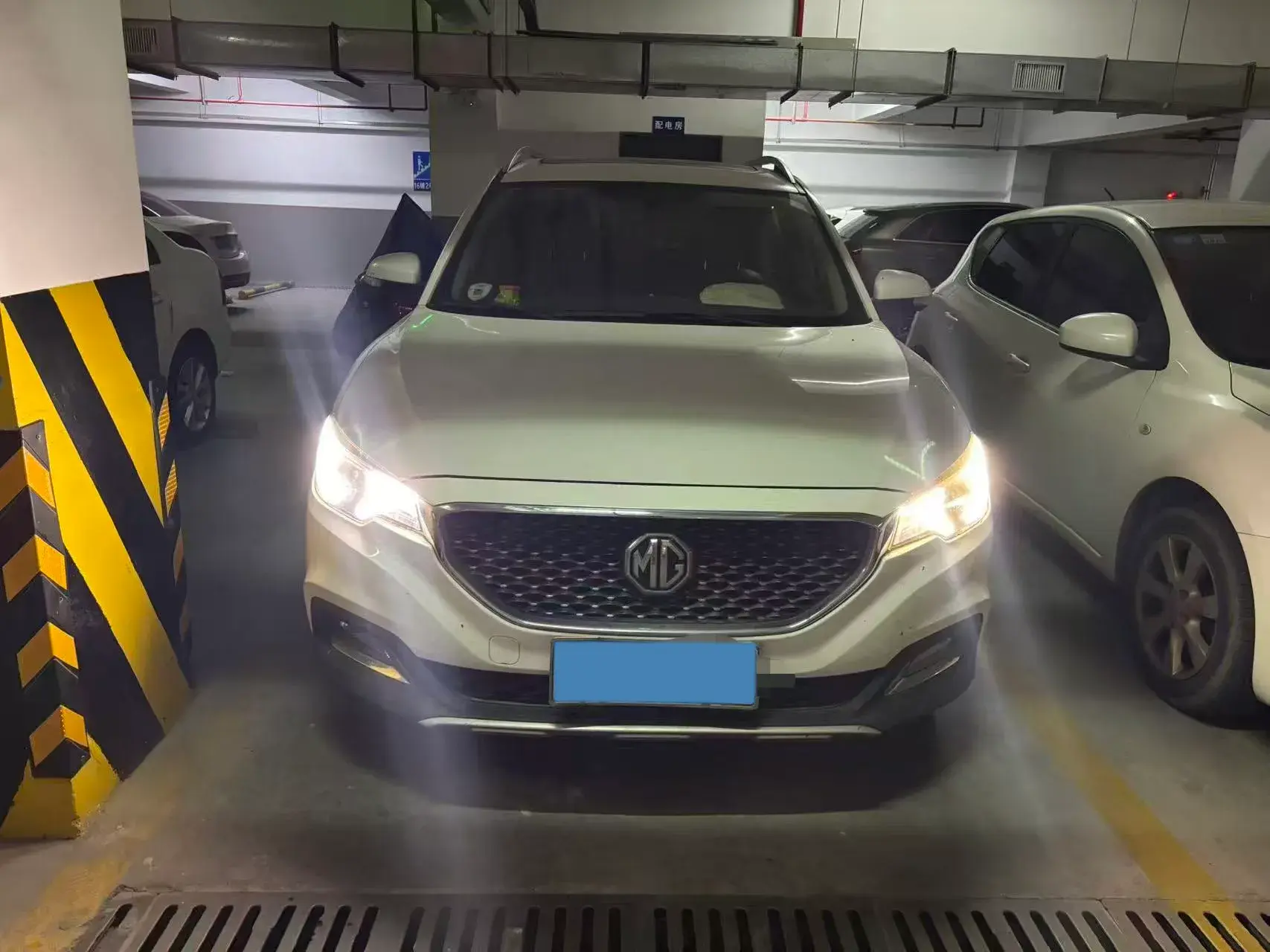 2017 MG ZS thumbnail 4