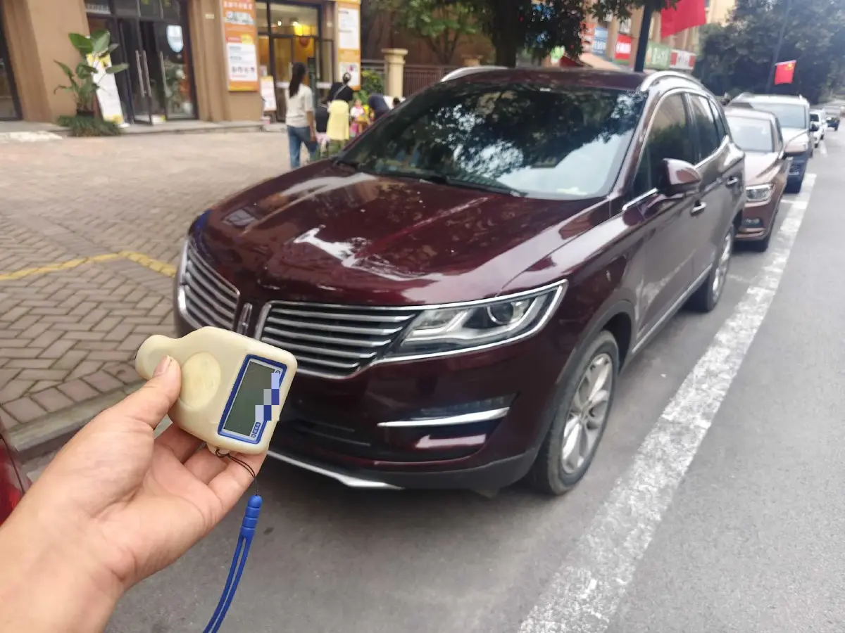 2017 Lincoln MKC 2.0T 203HP L4 6AT