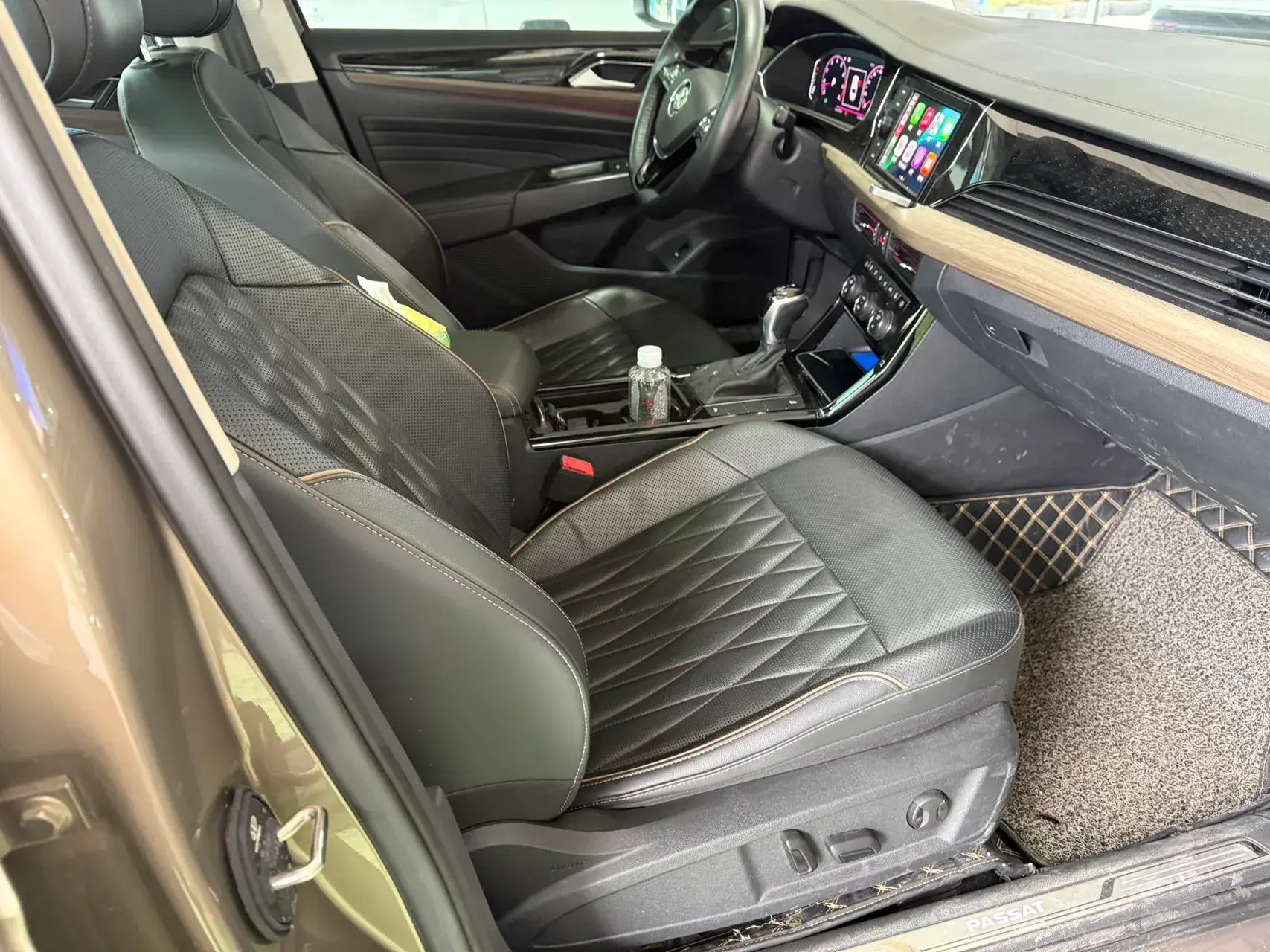 2019 VOLKSWAGEN PASSAT thumbnail 4