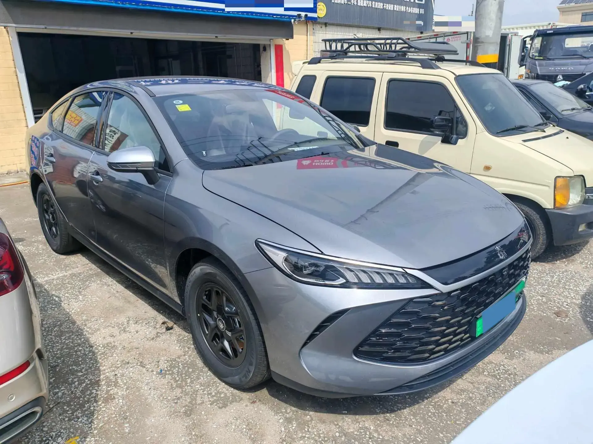 2025 BYD QIN thumbnail 2