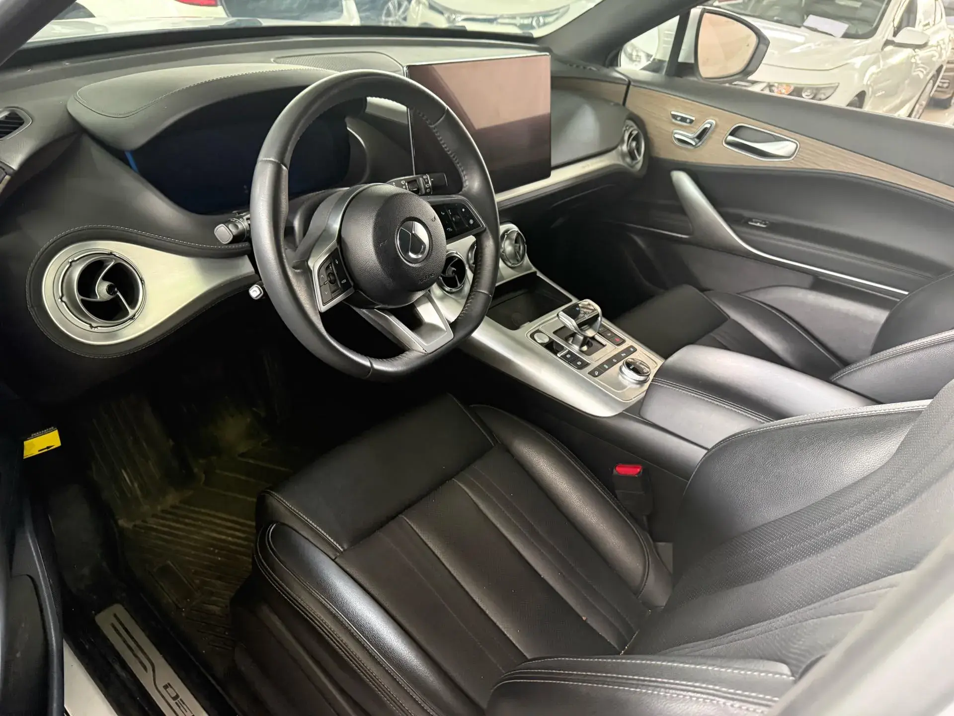 2020 DENZA X thumbnail 3