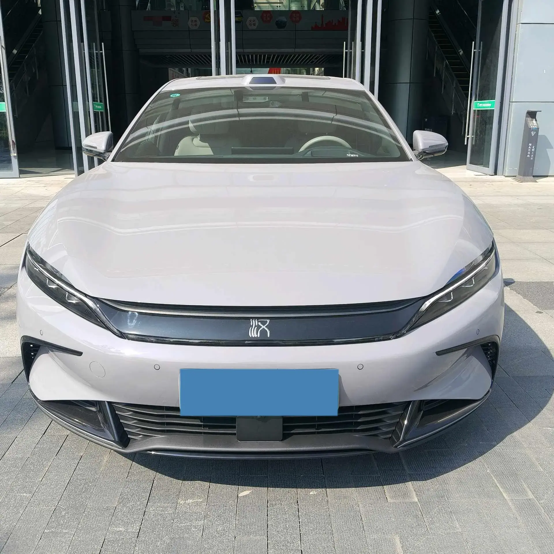 2025 BYD HAN thumbnail 2