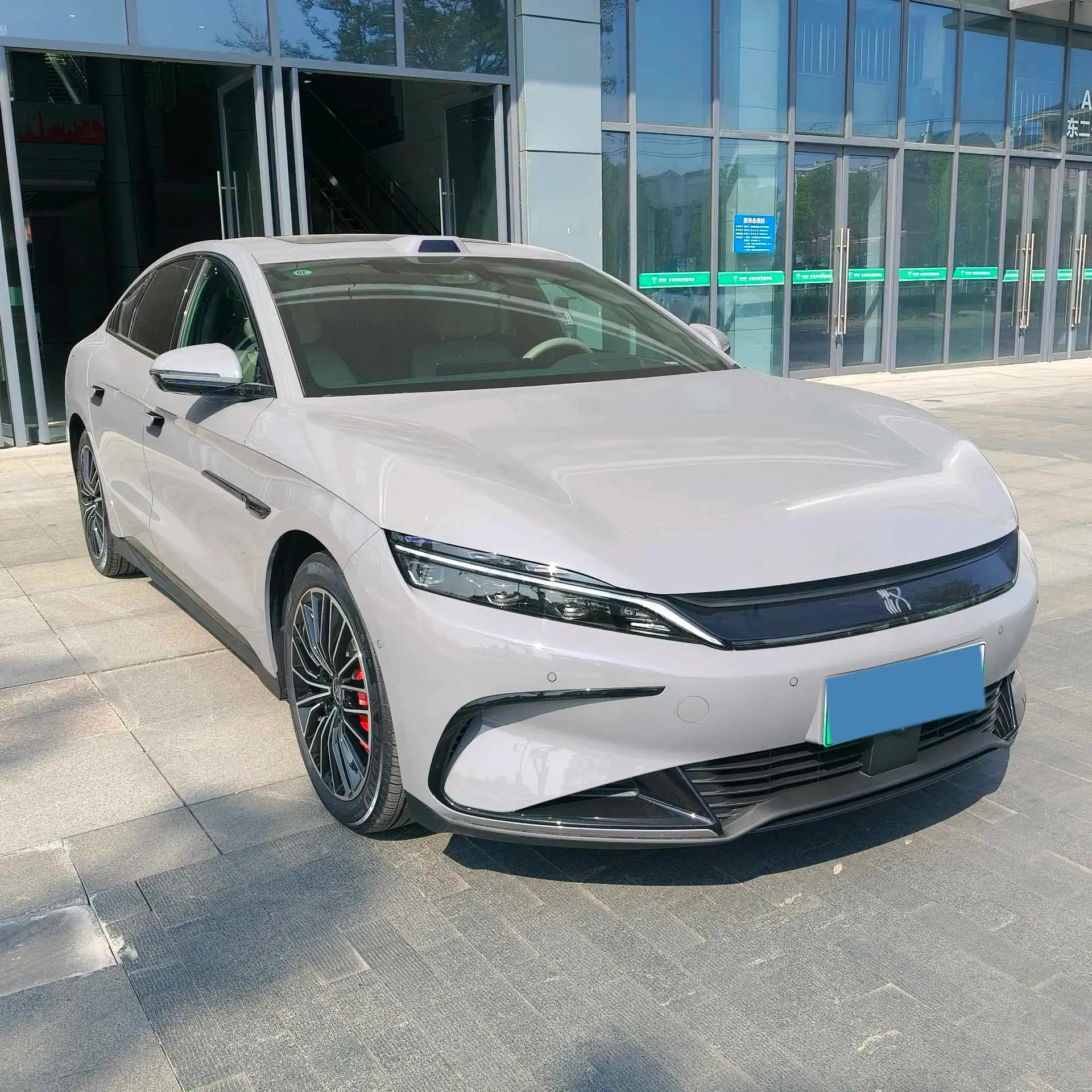 2025 BYD HAN thumbnail 3