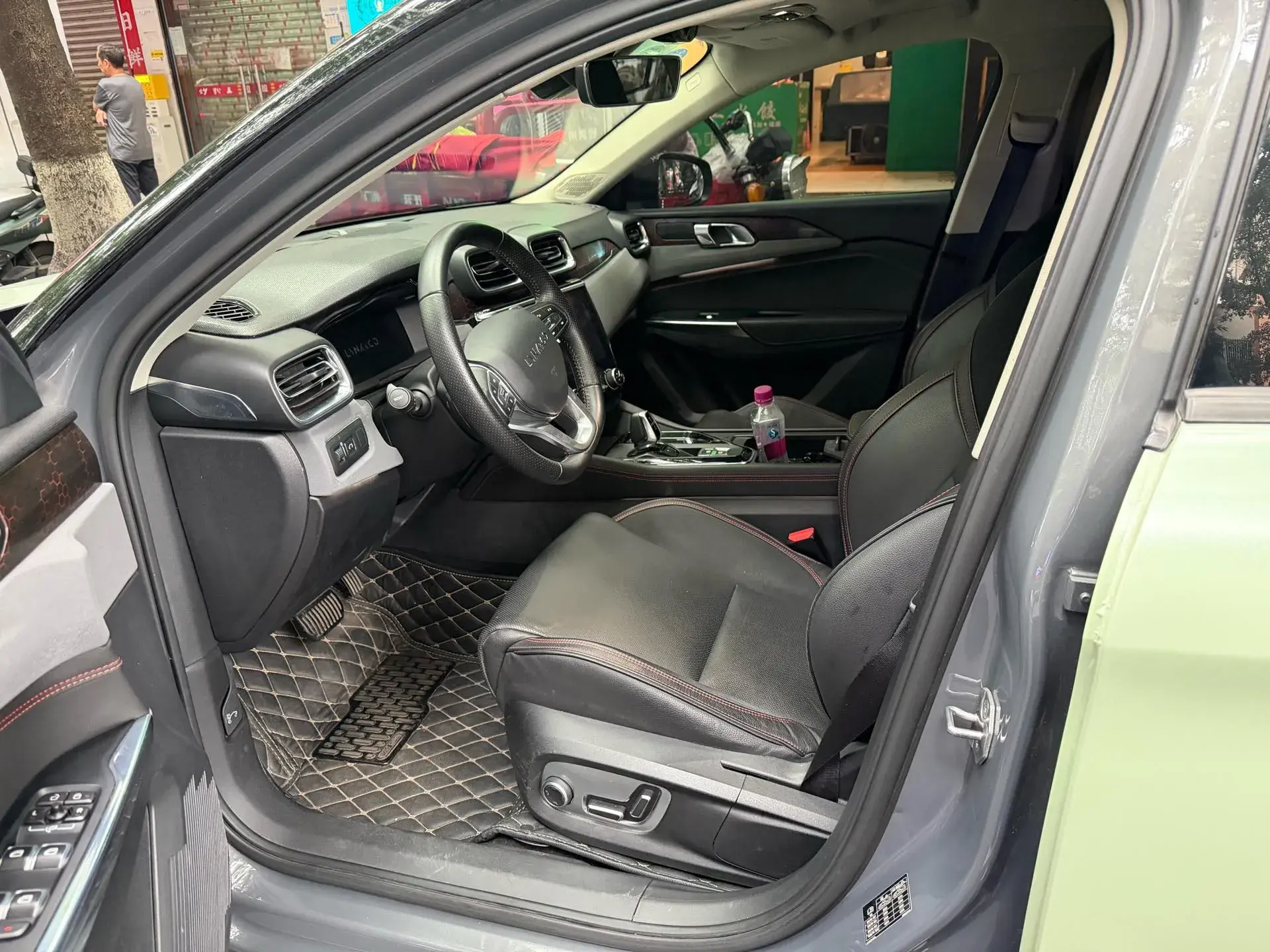 2018 LYNK&CO 02 thumbnail 2